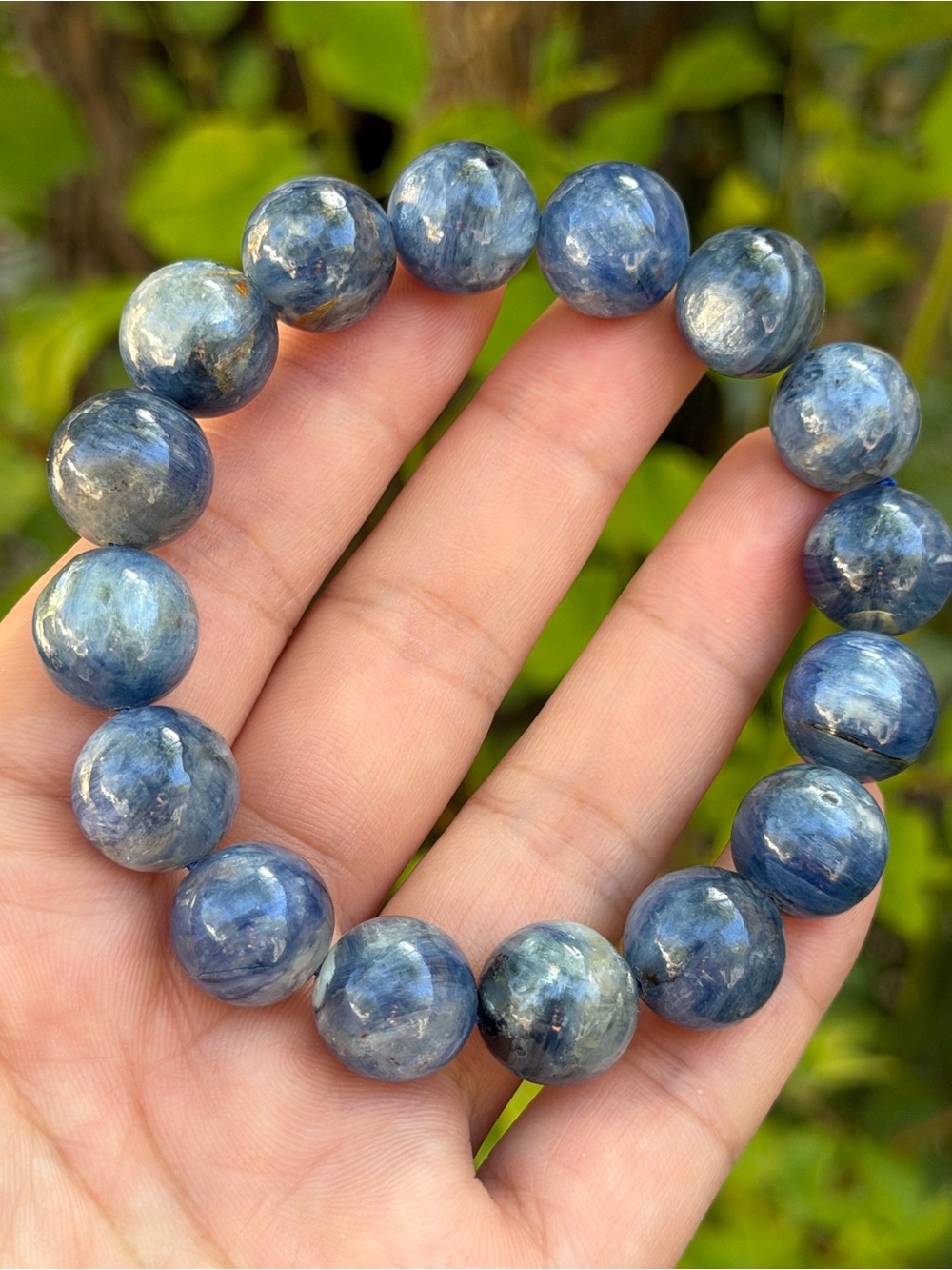 14mm stretchable blue kyanite bracelet 1890 - Picture 4 of 9